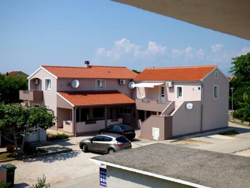 Apartments Branko Nin Exterior photo