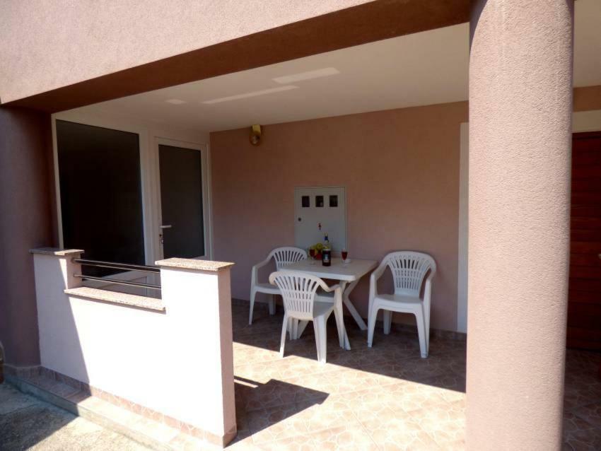 Apartments Branko Nin Exterior photo